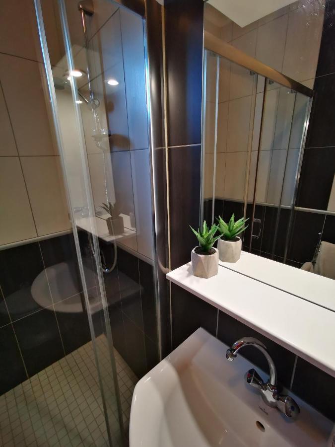 Mate Apartman Gyula Exterior photo